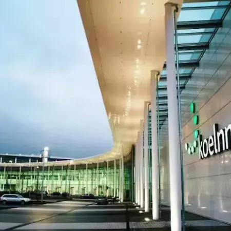 Modern Und Kinderfreundlich, 3km Zu Messe, Airport Koeln-bonn Apartament