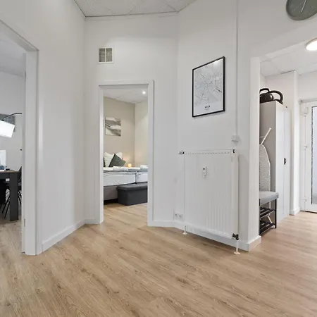 Modern Und Kinderfreundlich, 3km Zu Messe, Airport Koeln-bonn Apartament Kolonia