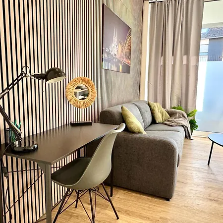 Modern Und Kinderfreundlich, 3km Zu Messe, Airport Koeln-bonn *