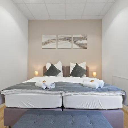 Modern Und Kinderfreundlich, 3km Zu Messe, Airport Koeln-bonn Apartmán *